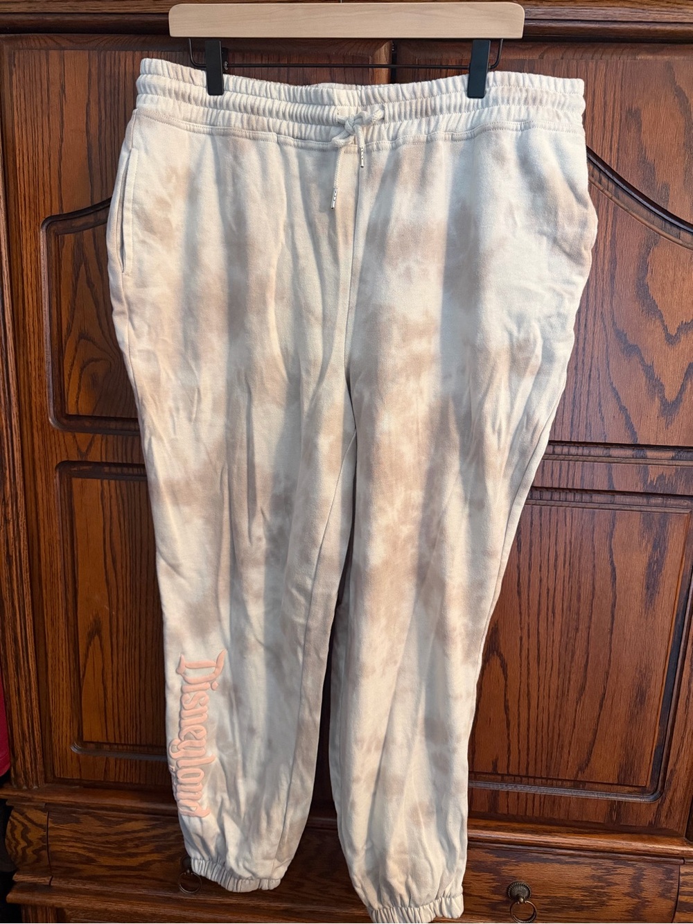 Disneyland Cream Tie-Dye Jogger Sweatpants - size XL